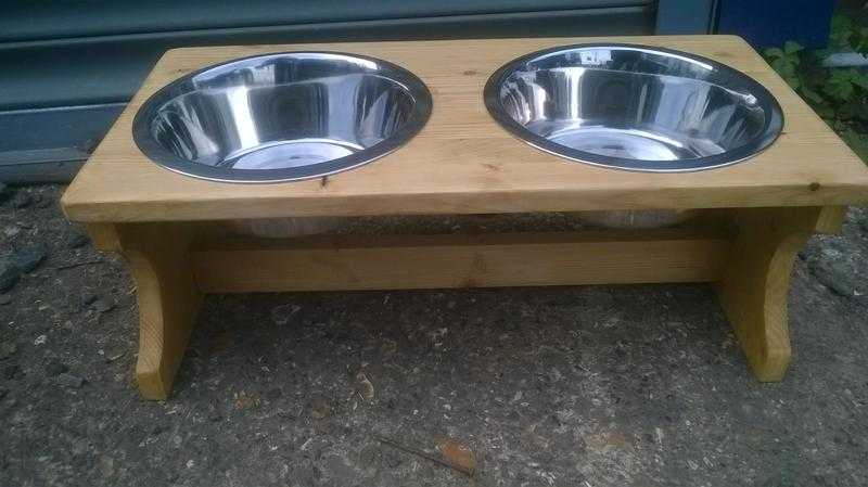 Dog bowl stands