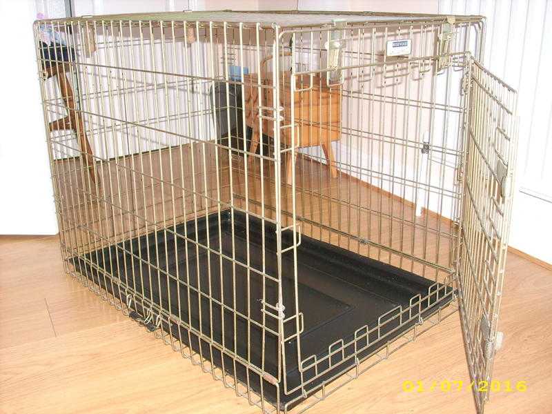 DOG CAGE - SIZE MEDIUM