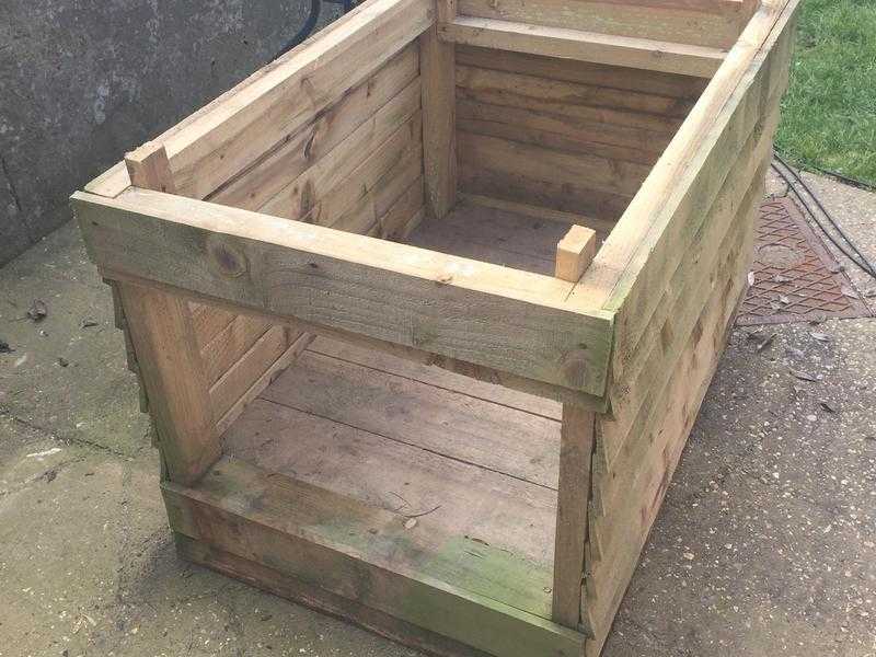 Dog kennel