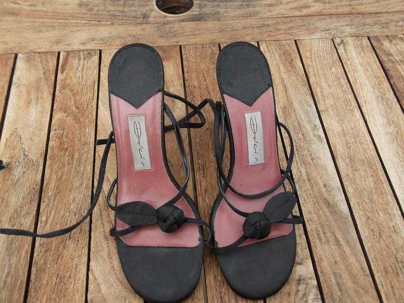 DOLCIS Black Strappy Sandals