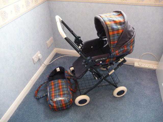 DOLLS PRAM