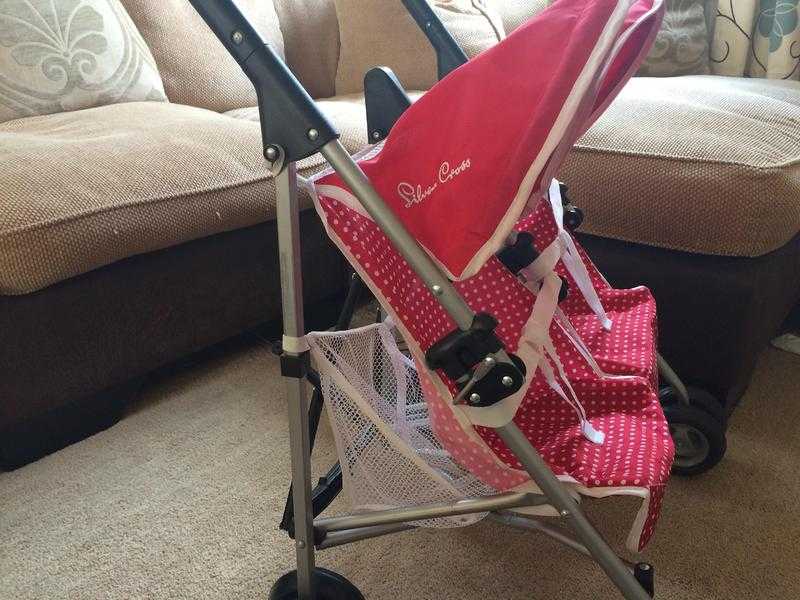 Dolls silver Cross pushchair