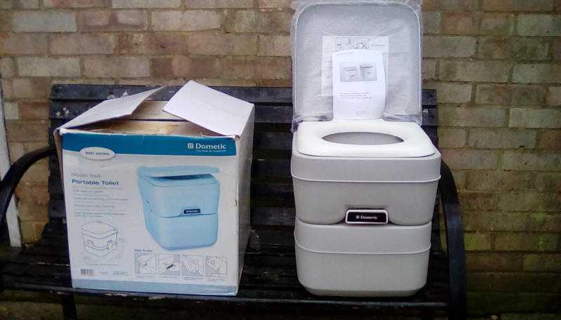 Dometic 966 portable toilet