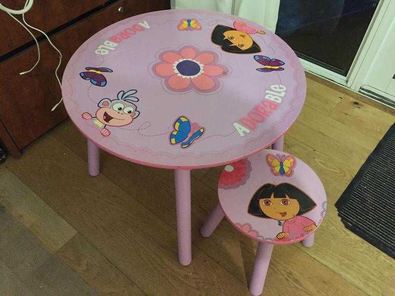 Dora kids table and chair