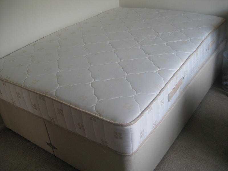 Double bed 4039 6quot