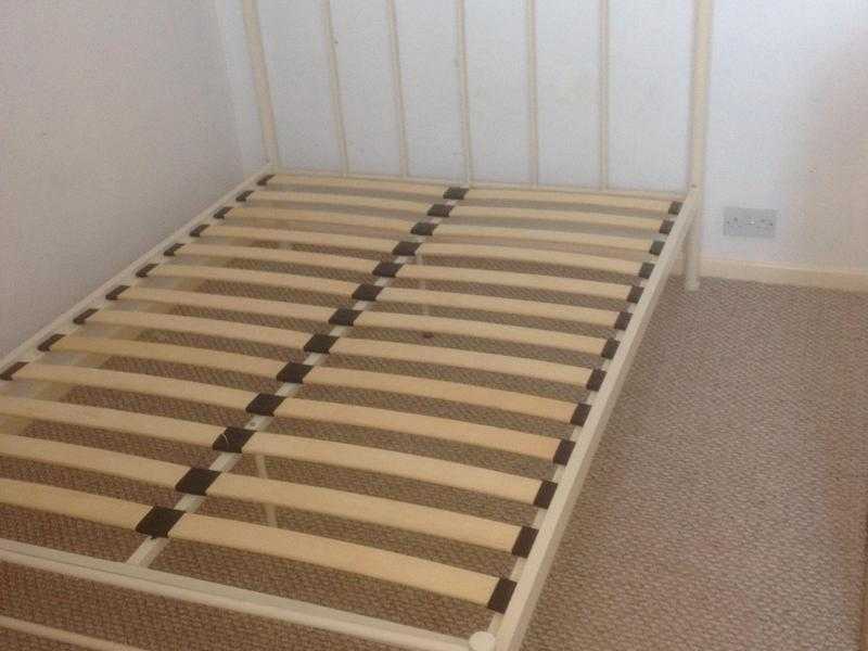 Double bed frame