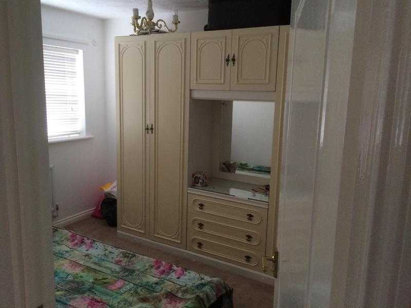 Double bed room or a box room to rent in littlehampton