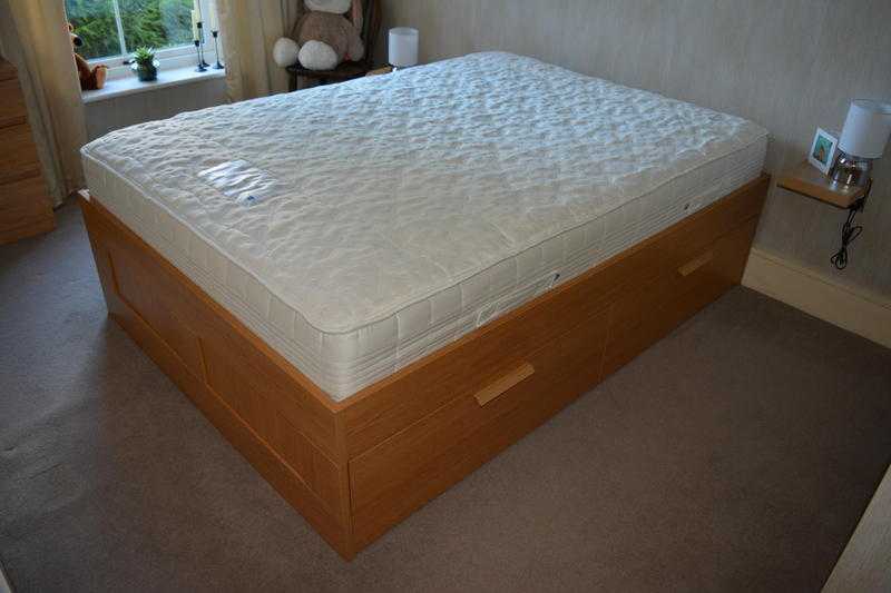 Double bed with memory cool mattress