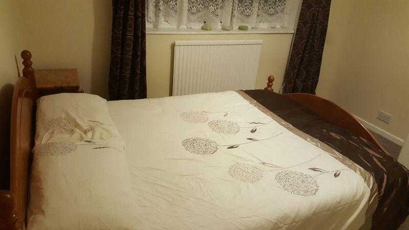 Double bedroom to rent in crawley