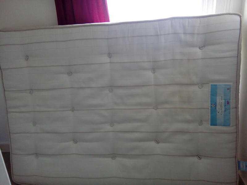 Double Matress - Sealy