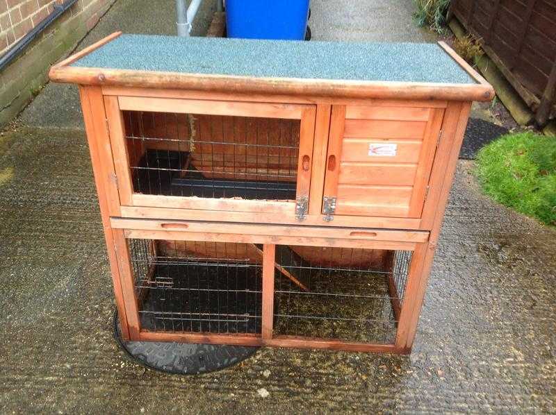 Double rabbit hutch