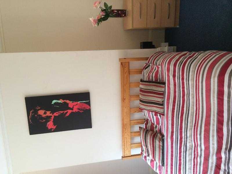 Double room available now in eastbourne