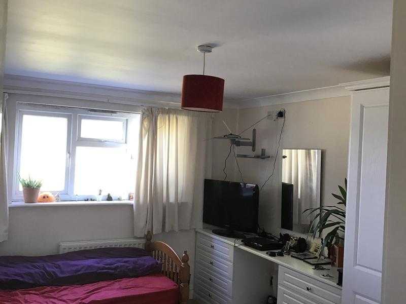 Double room for rent in horsham