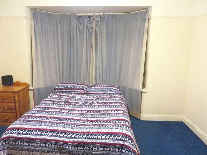 Double room for rent, very near Brighton uni