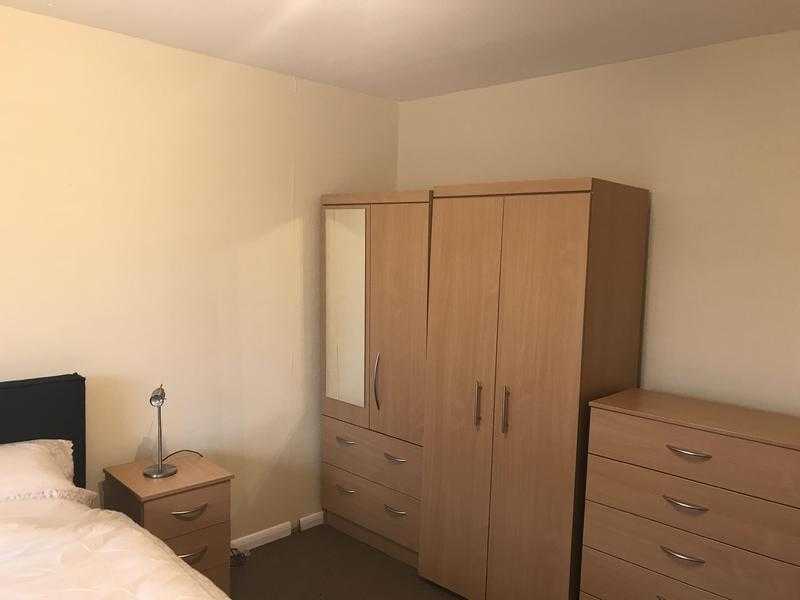 Double room to let