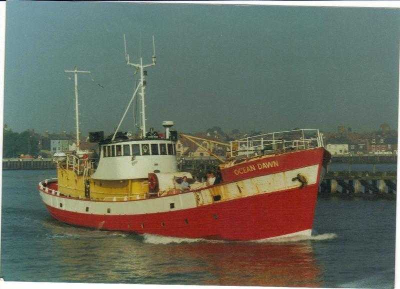 Double room to let on a historic boat