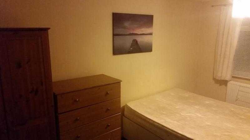 double room to rent