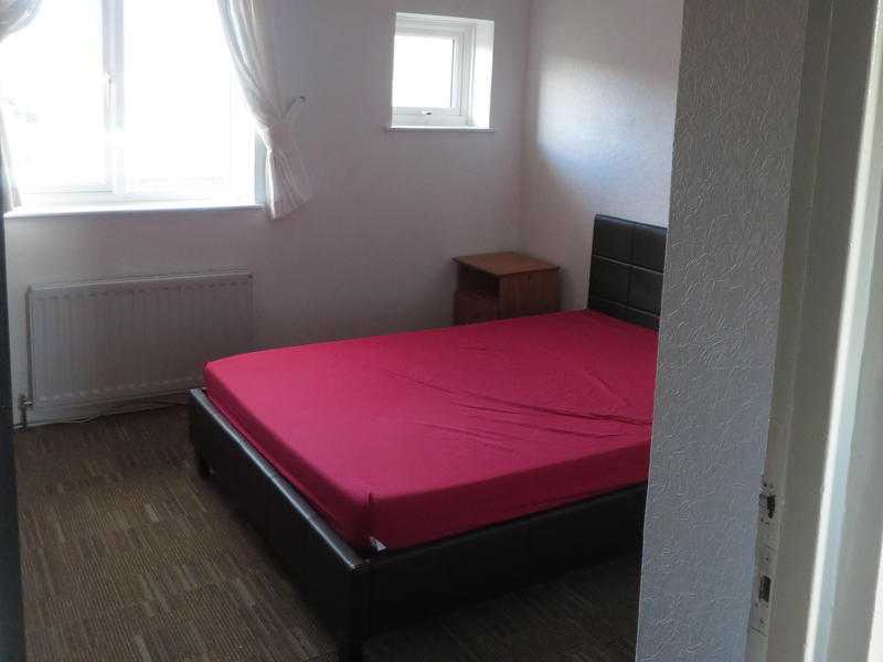 Double Room To Rent