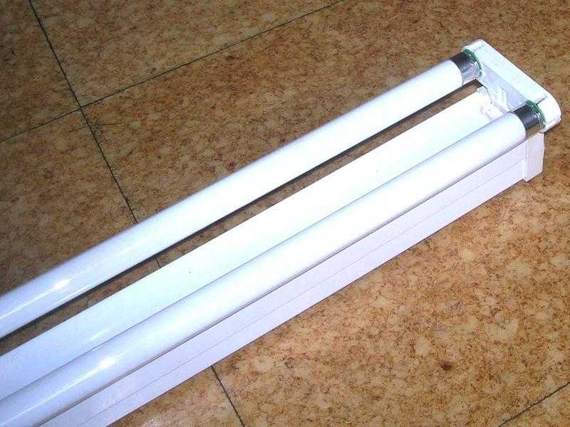 Double Slimline Flurorescent Strip Light