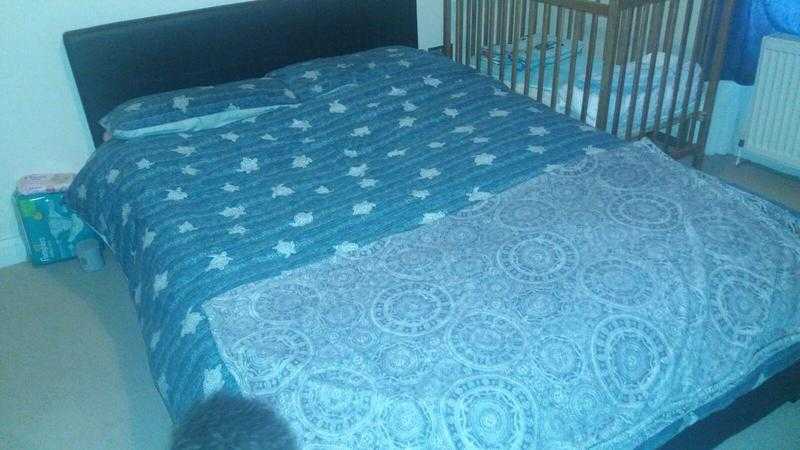 Double storage bed whit mattress