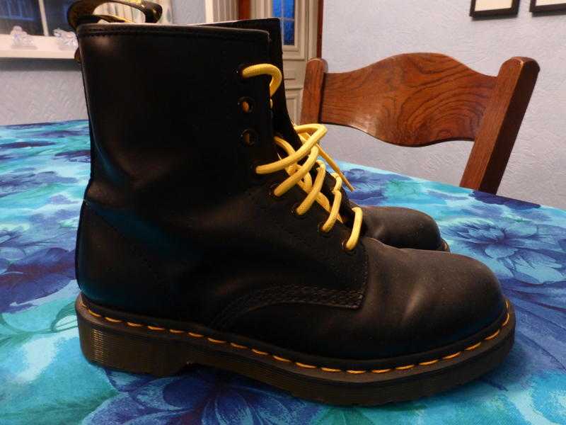 Dr Marten Boots Size 6