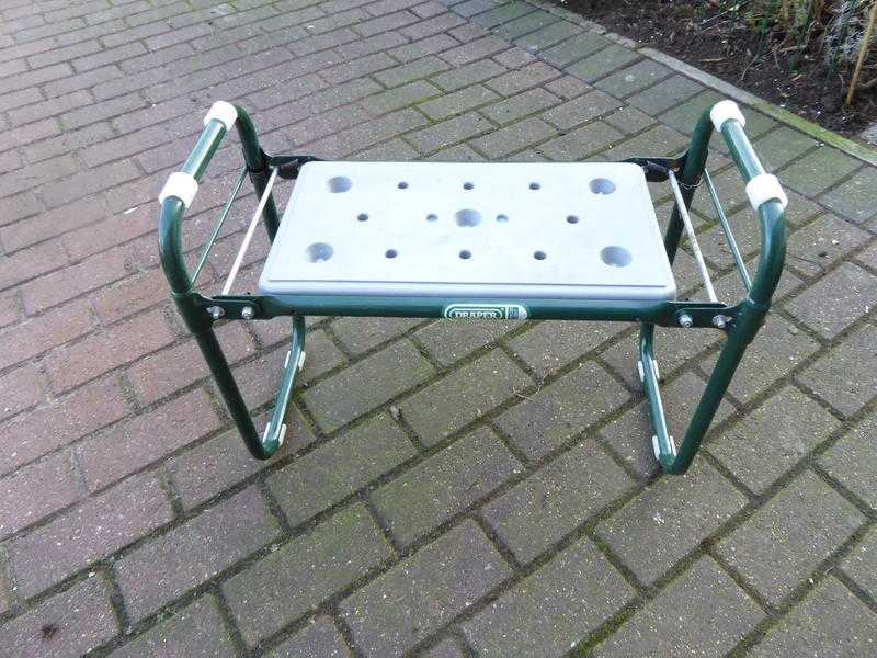 Draper Garden Kneeler  Seat