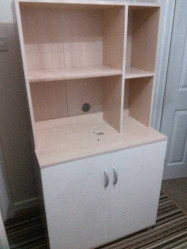 dresser unit and chest of drawers