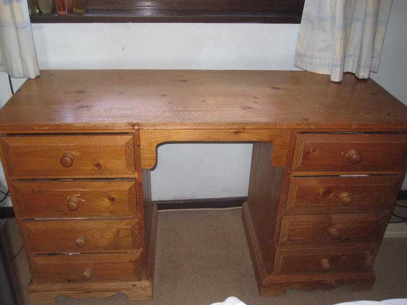 Dressing table