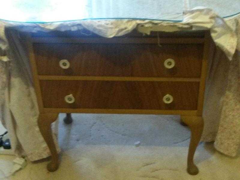 Dressing table