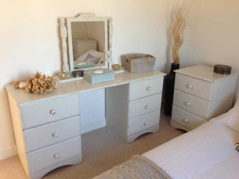 Dressing table and 2 bedside tables