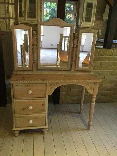 Dressing Table and Removable Mirror