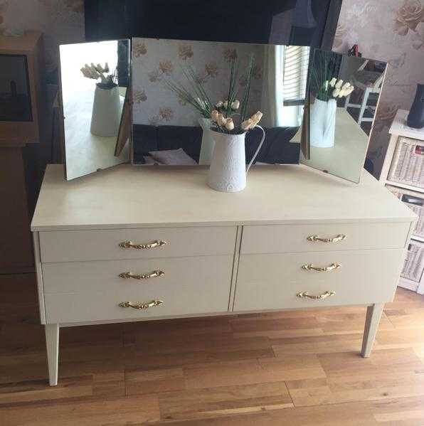 Dressing Table Annie Sloan Cream