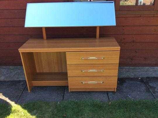 DRESSING TABLE FOR SALE