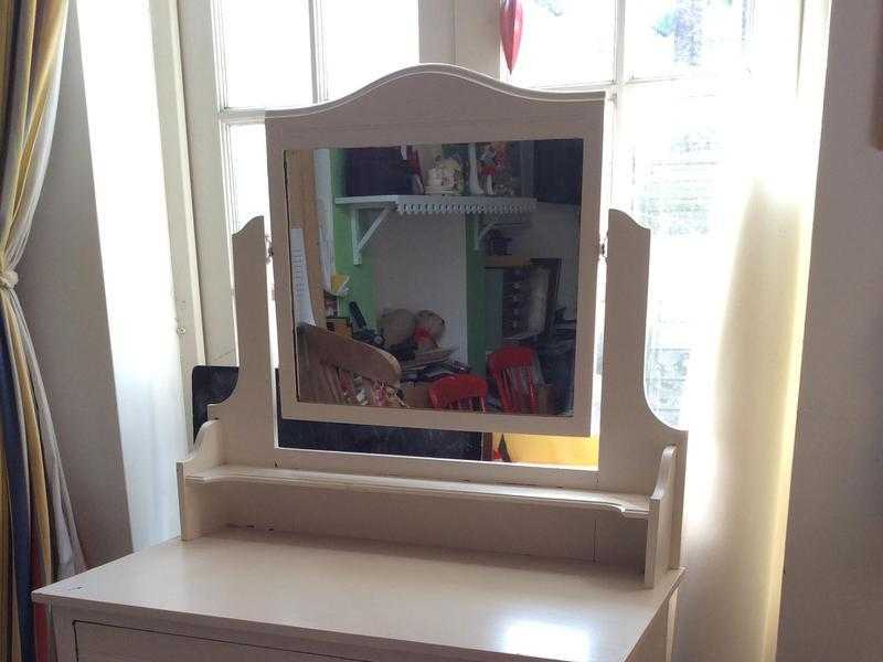 Dressing Table. Vintage . White painted.