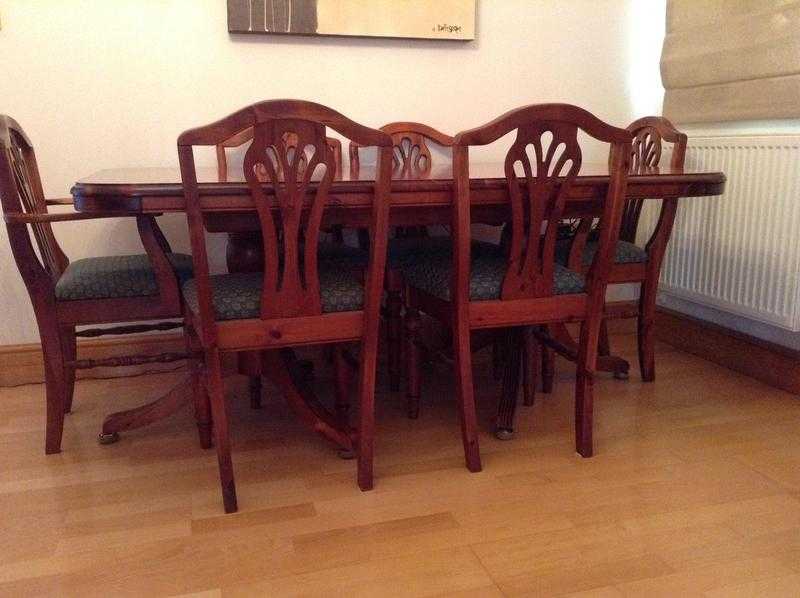 Ducal Dark Pine Table and Chairs