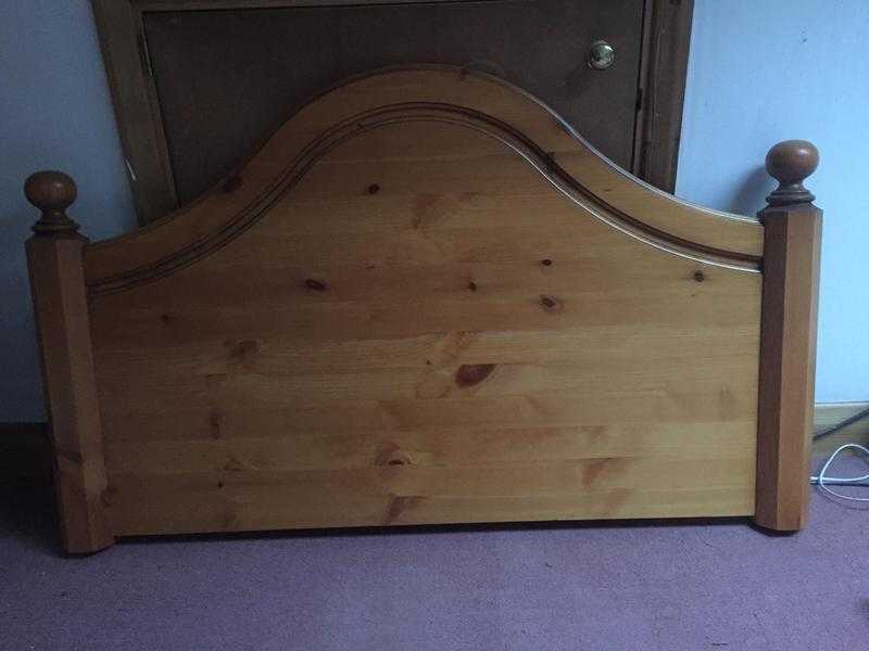 Ducal Headboard