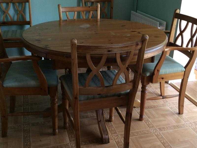 Ducal round pine extendable dining table and 6 chairs