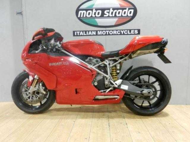 Ducati 749 2004