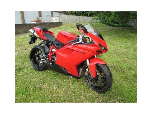 Ducati 848 2011