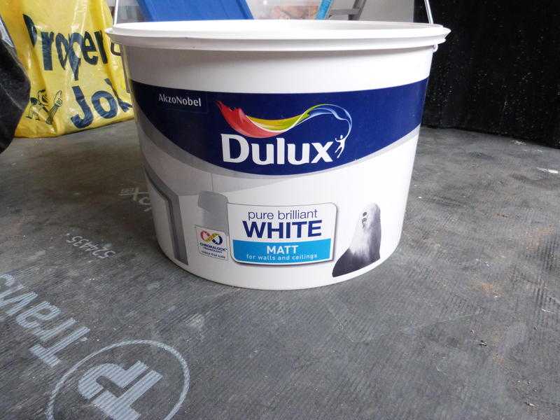 Dulux Matt Emulsion paint