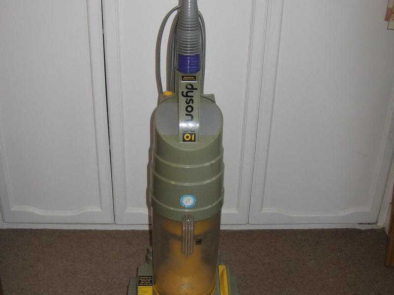 Dyson DC01 Upright Bagless Vacuum cleaner - 3 attachments included