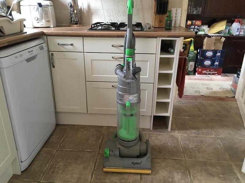 Dyson DC04 upright