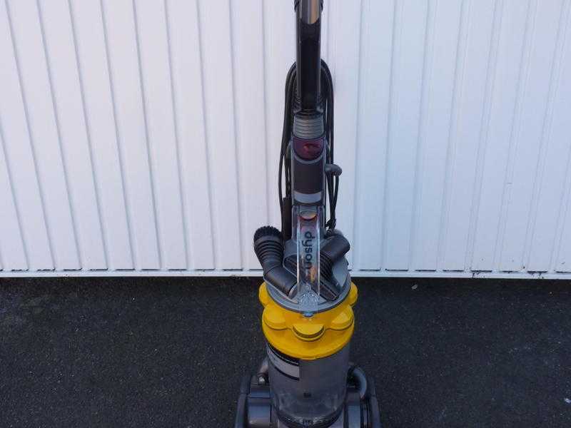 DYSON DC07 UPRIGHT HOOVER