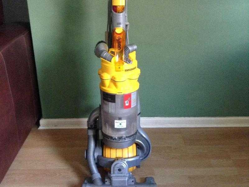 Dyson dc15 upright Vacum cleaner ball action