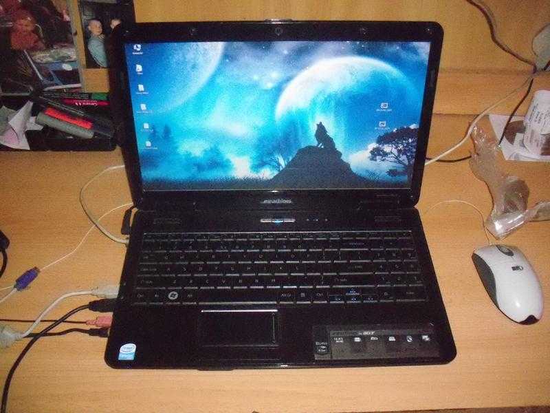 e-Machine E525 laptop