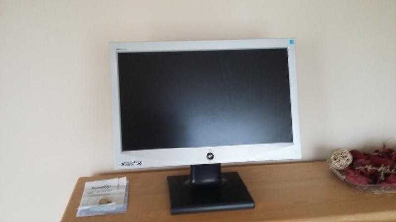 E-Machines 17quot LCD Computer Monitor