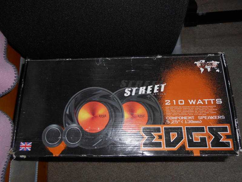 EDGE 210 W Street Series Speakers