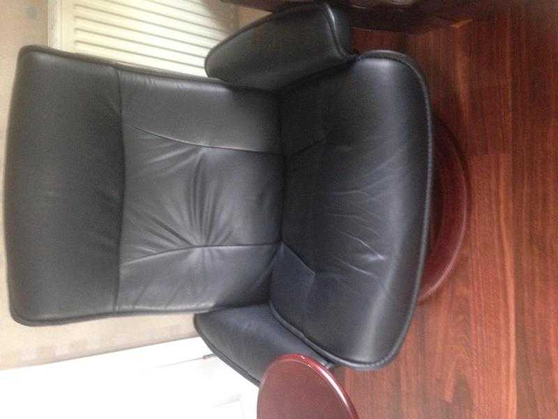 EKORNES RECLINING CHAIR TOP OF THE RANGE LEATHER