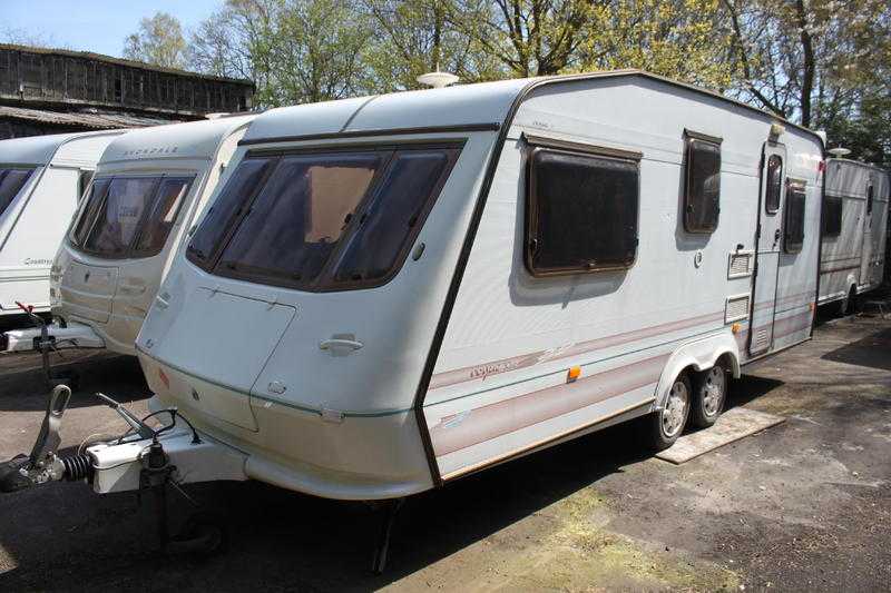 Elddis Vogue 30SE 4 Berth Twin Axle Caravan  Full Awning