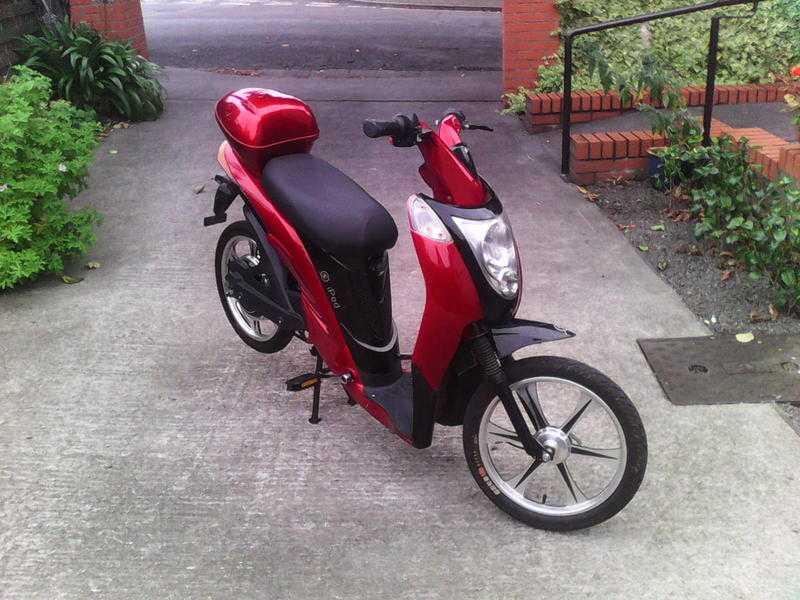 Electric bike adults scooter moped no licence required 48volt 250watts new bat Stunning looking